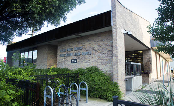 An exterior view of the Little Walnut Creek Branch Library